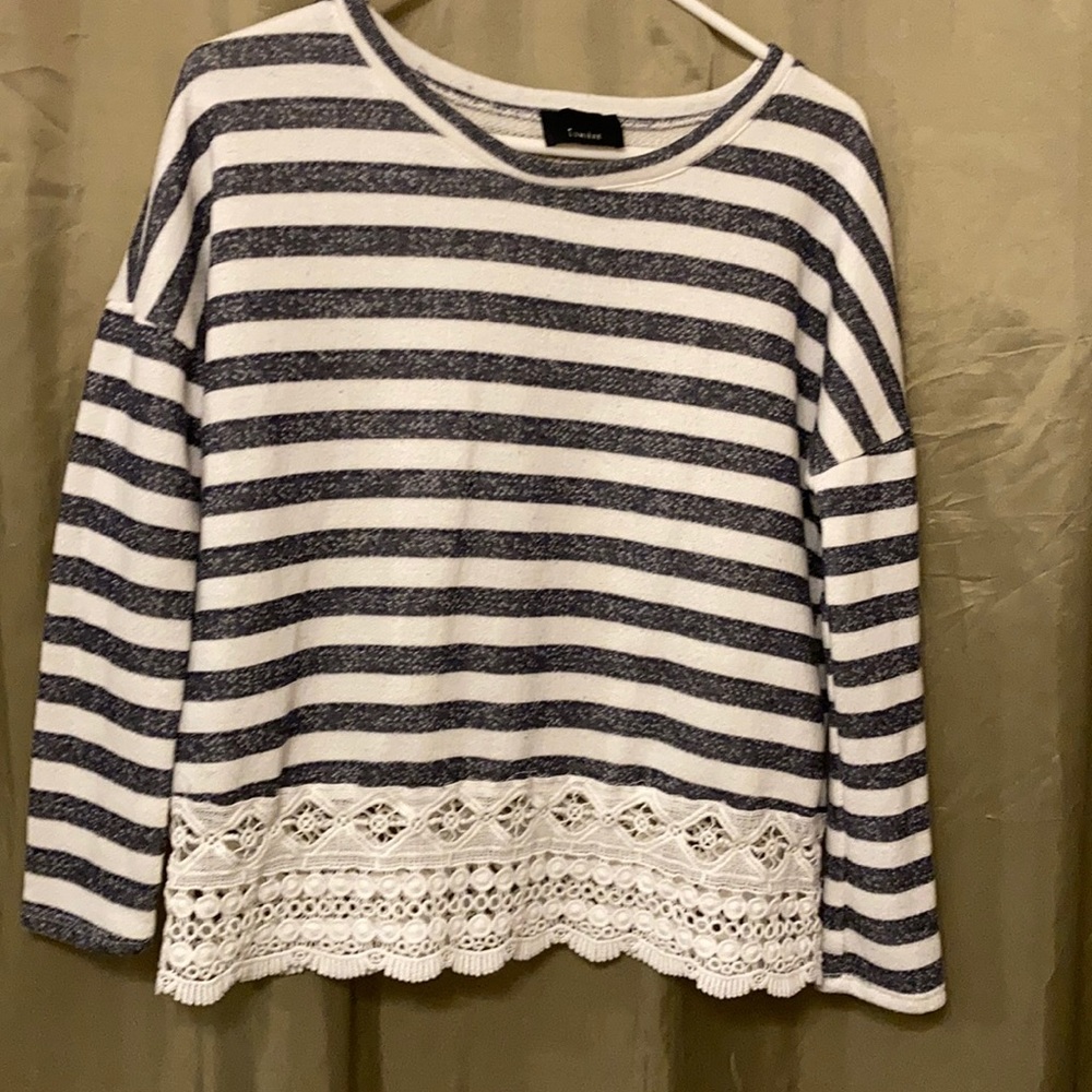 Ladies Medium Top